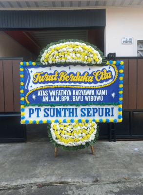 Papan Bunga Duka di Tegalurung
