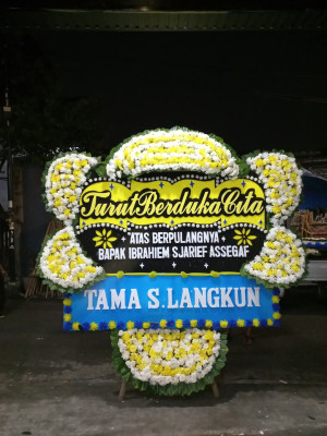 Papan Bunga Duka di Tegalurung