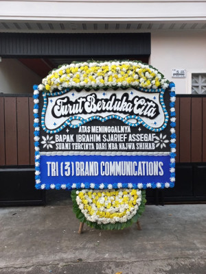 Papan Bunga Duka di Tegalurung